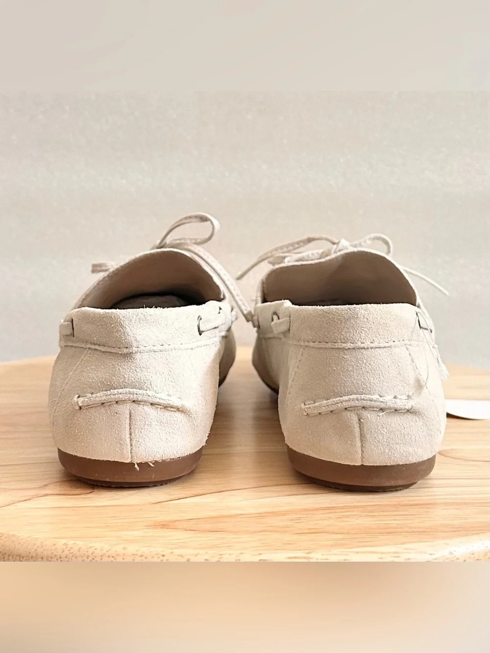 NWOT. Lucky Brand Men’s Light Cream Leather Suede Boat Shoes Size 8.5M